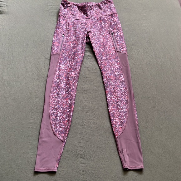 Athleta Rainier Printed Mauve Mesh Tight Leggings - Picture 7 of 13